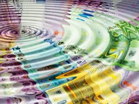 Argent : billets en euro dans l'eau