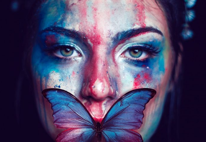 digital-art-exhibition-connected-qx80