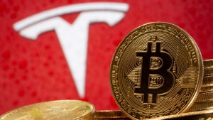 Bitcoin et Tesla : deux actifs dorénavant liés ? 